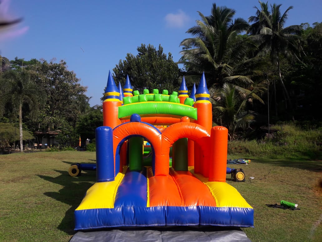 Play Combo activity bouncy castle